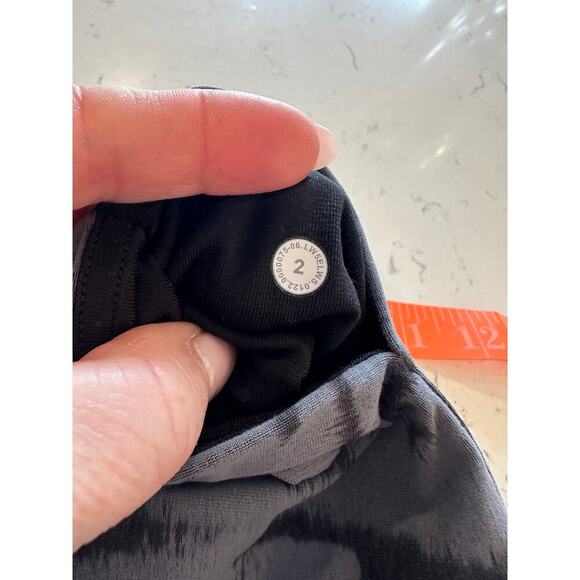 Lululemon InStill Leggings - Picture 6 of 6